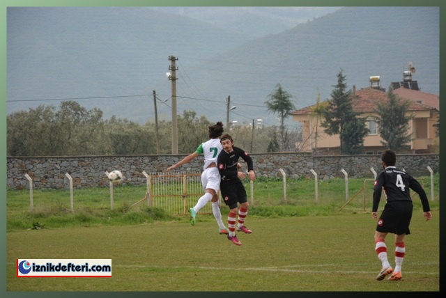 İznikspor, Prestij Maçında  3 Puan Daha Aldı