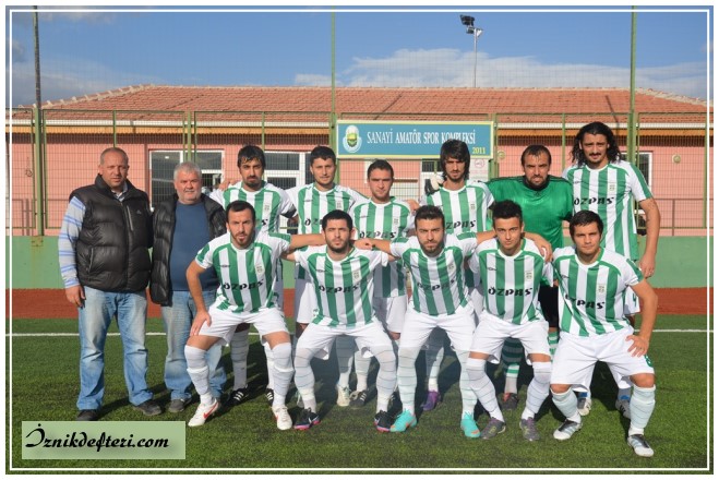 İznikspor Süper Amatörde Liderliğini Sürdürüyor