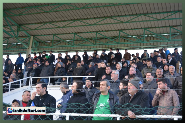 İznikspor Zorlu Maçtan Puan Çıkarmayı Başardı