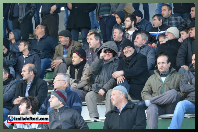 İznikspor Zorlu Maçtan Puan Çıkarmayı Başardı