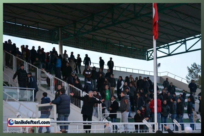 İznikspor Zorlu Maçtan Puan Çıkarmayı Başardı