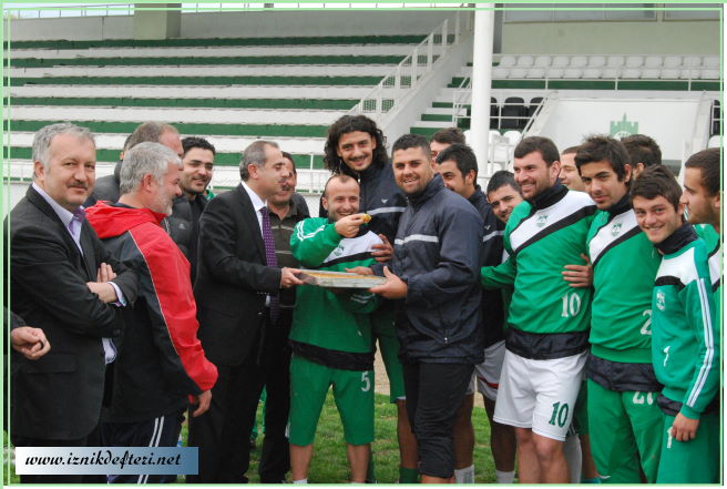 İznikspor’a Eryılmaz’dan Tam Destek Geldi