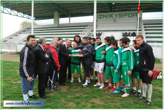 İznikspor’a Eryılmaz’dan Tam Destek Geldi