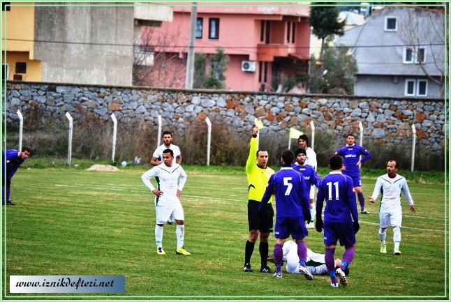 İznikspor’u Kendi Sahasında Demirspor Devirdi
