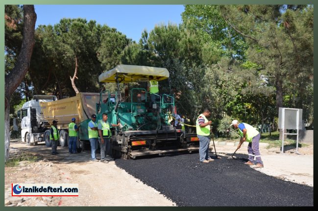 İznik’te Altyapı Dolayısı İle Bozulan Yollar Asfaltlanıyor