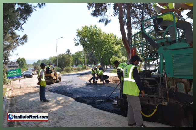 İznik’te Altyapı Dolayısı İle Bozulan Yollar Asfaltlanıyor