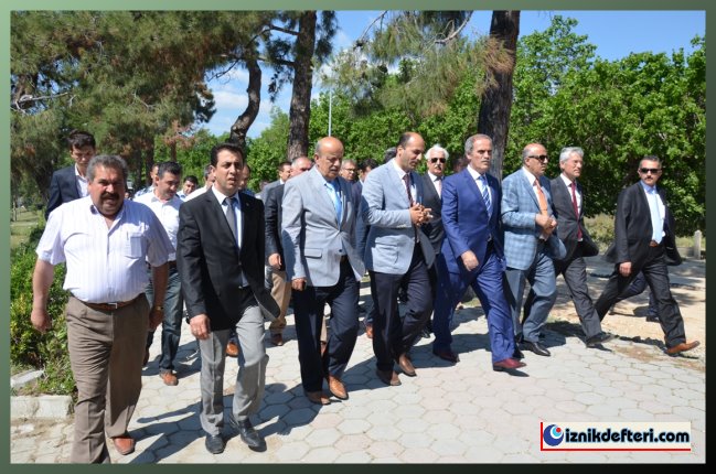 İznik’te Altyapı Dolayısı İle Bozulan Yollar Asfaltlanıyor