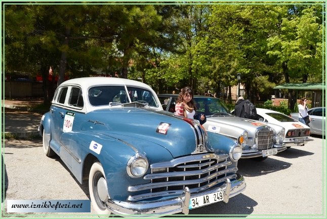 İznik’ten  Klasik Otomobiller  Geçti