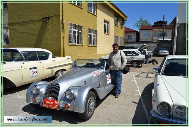 İznik’ten  Klasik Otomobiller  Geçti