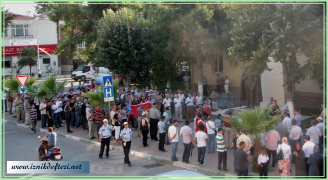 İznik’ten teröre lanet yağdı