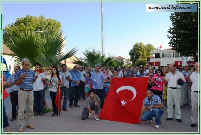 İznik’ten teröre lanet yağdı