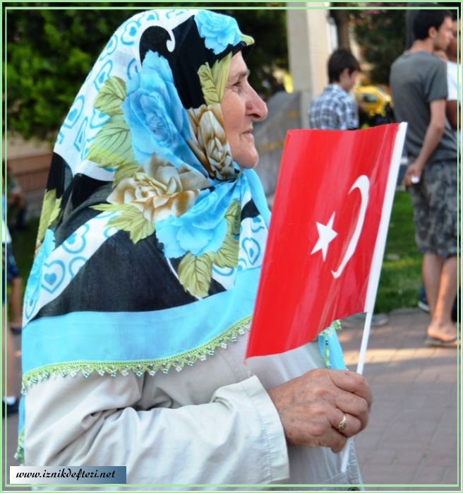 İznik’ten teröre lanet yağdı