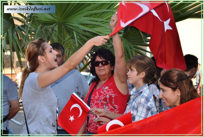 İznik’ten teröre lanet yağdı