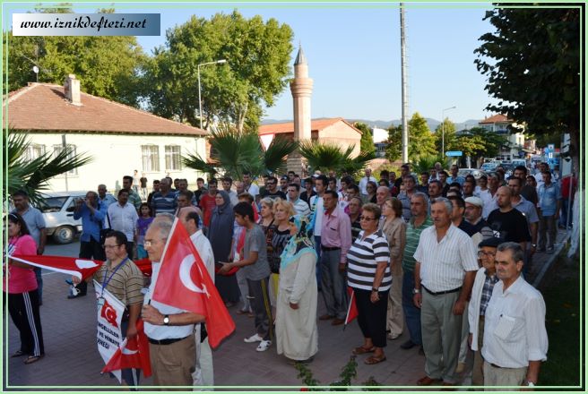 İznik’ten teröre lanet yağdı