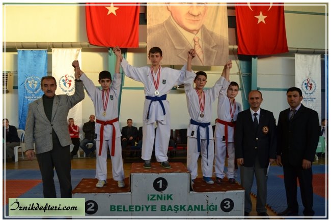 Karateciler İznik'te Ter Attı