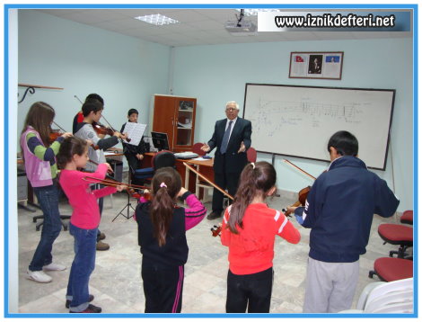 Keman Kursları Devam Ediyor