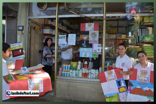 Kılıçaslan Ortaokulu Öğrencilerinden Sokak Sergisi