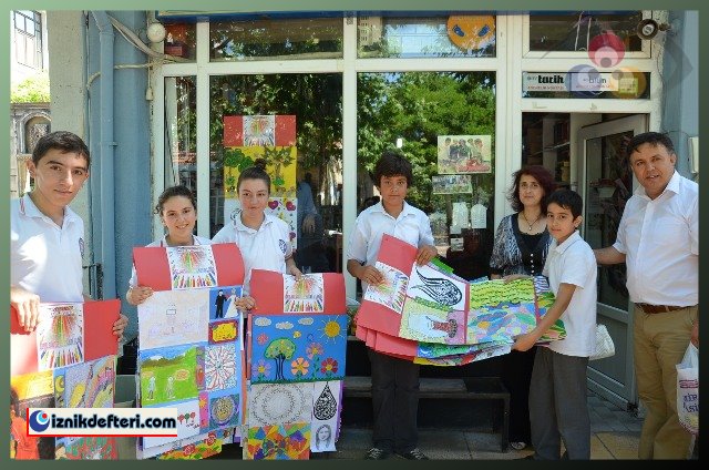 Kılıçaslan Ortaokulu Öğrencilerinden Sokak Sergisi