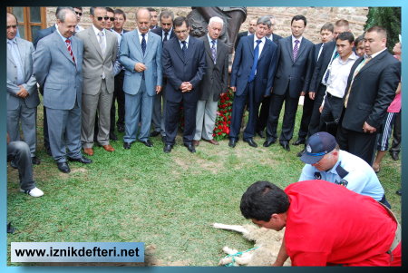 Kırgızistan Geçici Hükümeti Başkan 1. Yard. Atambayev, İznik&#39te