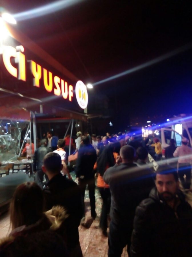 Köfteci Yusuf’un Bursa şubesinde trafik kazası
