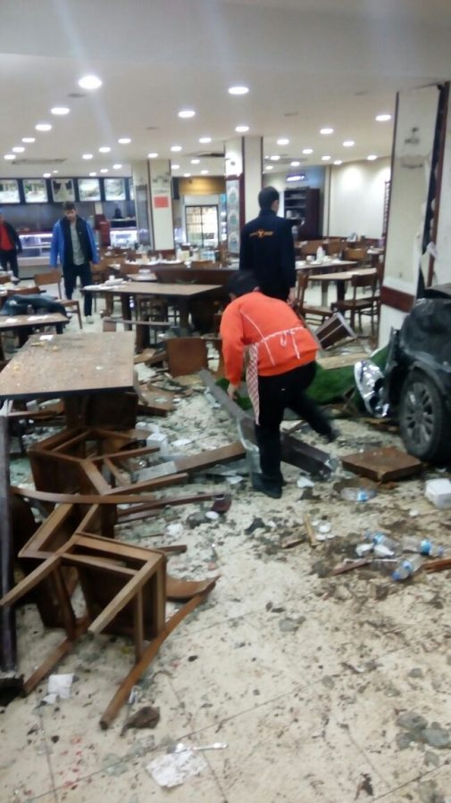 Köfteci Yusuf’un Bursa şubesinde trafik kazası