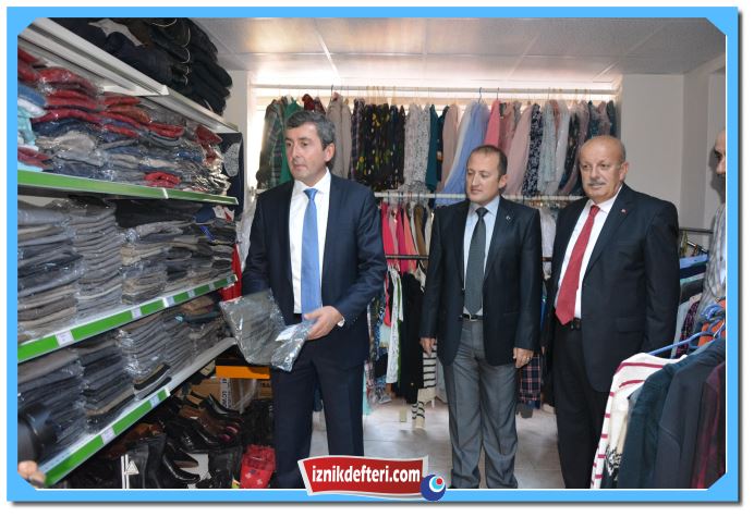 Kurdela'yı Başkan Eşleri Kesti