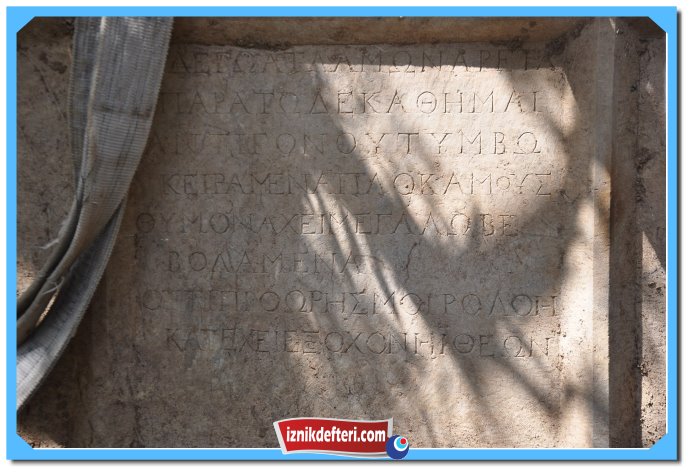 Lahit Kazısında Üç Tuğla Mezar Daha Çıktı