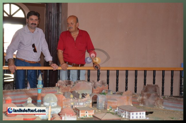 Milletvekili Ayhan Sefer Üstün'den Sürpriz İznik Gezisi