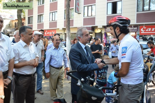 Minik Gezgin’den Büyüklere Ders, Bisiklete Bin, Dünyayı Kurtar
