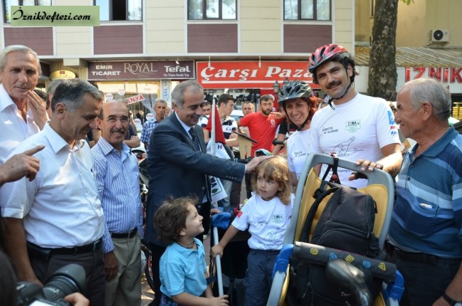 Minik Gezgin’den Büyüklere Ders, Bisiklete Bin, Dünyayı Kurtar