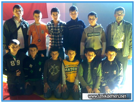 Minik Güreşçiler Mindere Çıktı