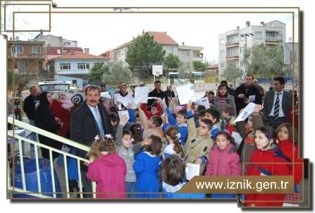 Öğrencilerde Karne Sevinci