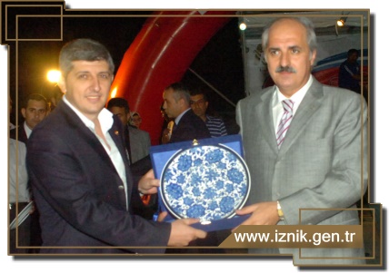 Saadet Partisinden Gövde Gösterisi Gibi İftar Yemeği