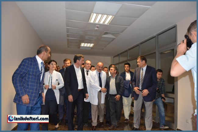Sağlık Bakanı Mani İle Karşılandı