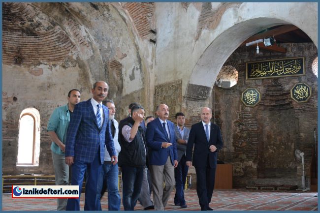 Sağlık Bakanı Mani İle Karşılandı