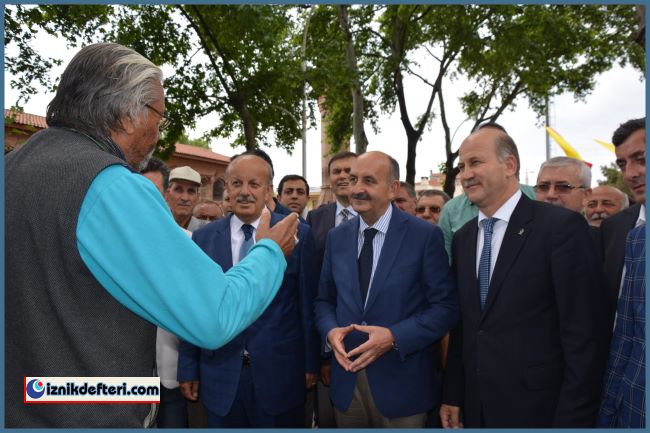 Sağlık Bakanı Mani İle Karşılandı