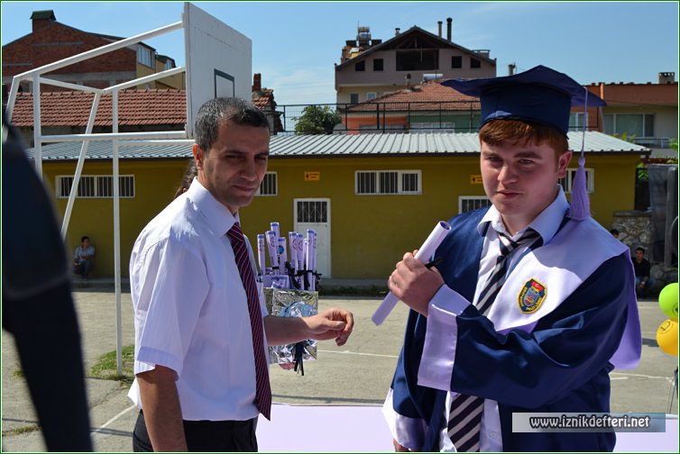 Şehit Sedat Pelit Anadolu Lisesinde Mezuniyet Sevinci