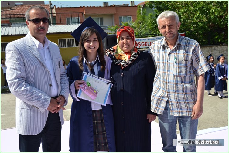 Şehit Sedat Pelit Anadolu Lisesinde Mezuniyet Sevinci