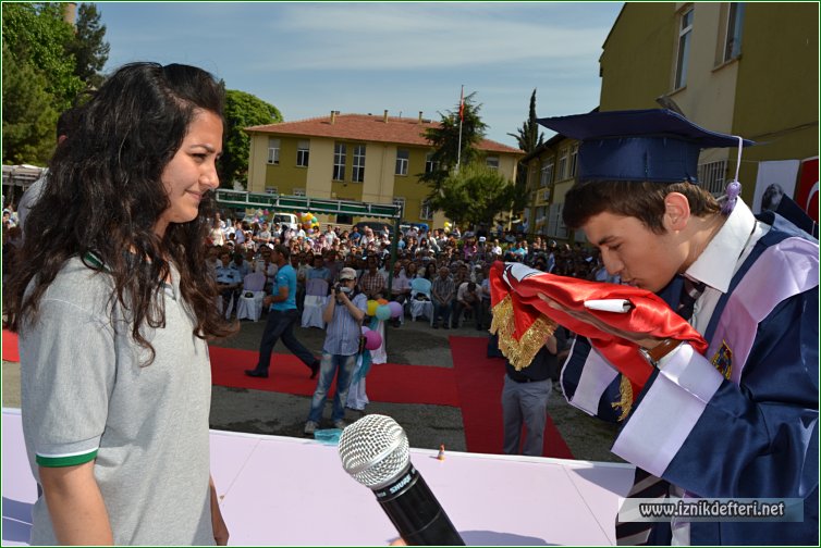 Şehit Sedat Pelit Anadolu Lisesinde Mezuniyet Sevinci