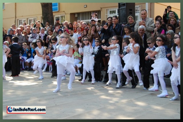 Selçuk İlköğretim Okulundan 23 Nisan Kutlamaları