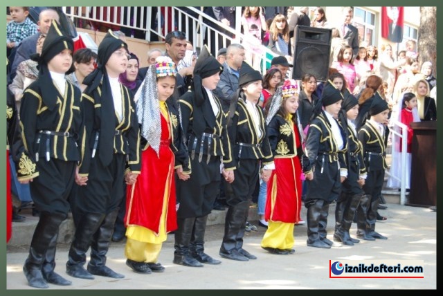 Selçuk İlköğretim Okulundan 23 Nisan Kutlamaları