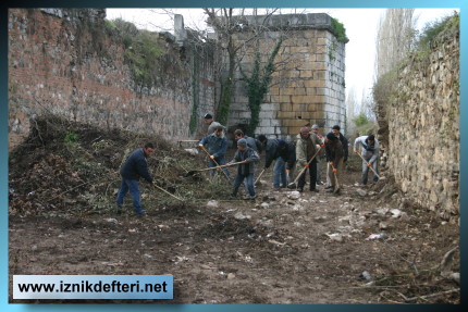 Sur Araları Temizleniyor