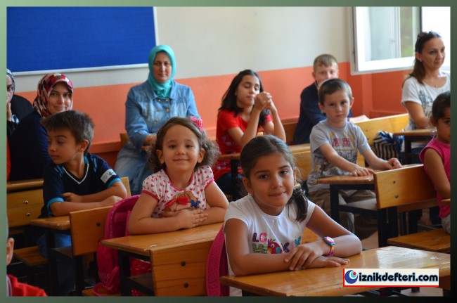 Tatil Sonu Öğrenciler Okula Merhaba Dedi