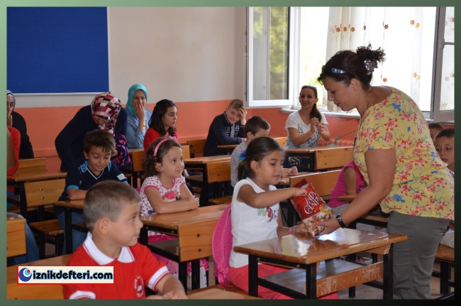 Tatil Sonu Öğrenciler Okula Merhaba Dedi