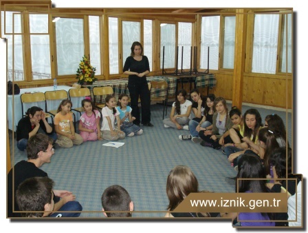 Tiyatro Grubu Sessiz Ama Derinden İlerliyor