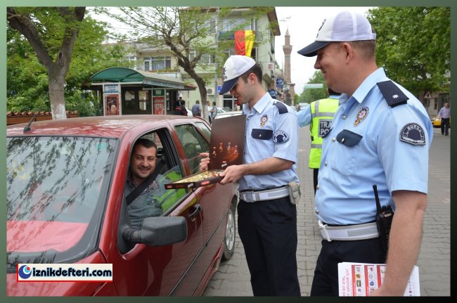 Trafik Haftası'nda Çikolatalı Kutlama