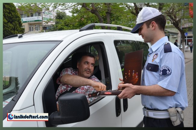 Trafik Haftası'nda Çikolatalı Kutlama