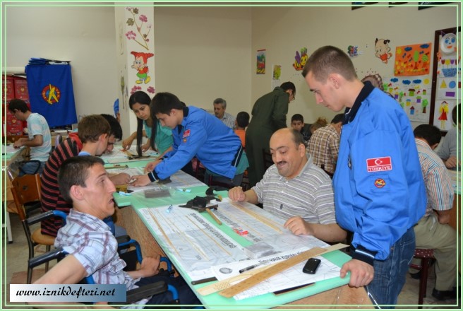 Türk Hava Kurumu İznik Şubesinden Engellilere Model Uçak Kursu