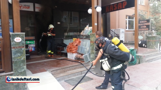 Ünlü Köftecide Korkutan Yangın