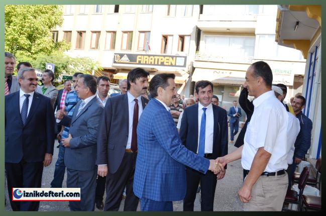 Uyanık Muhtar Üzüm Fidanı Karşılığında Gölet Sözünü Aldı